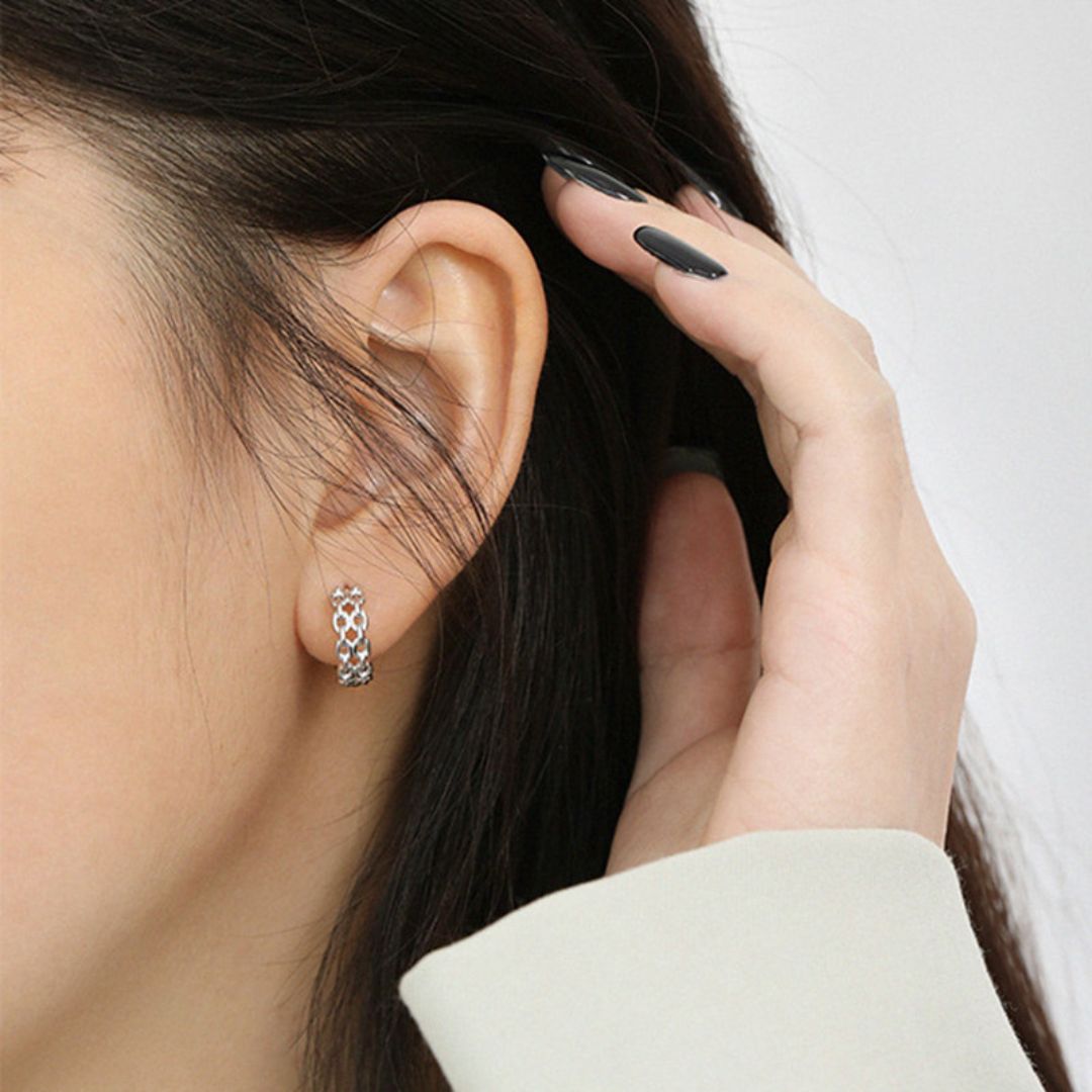 Sophia Cuban Link Chain Earrings in s925 with rhodium plating Rozy