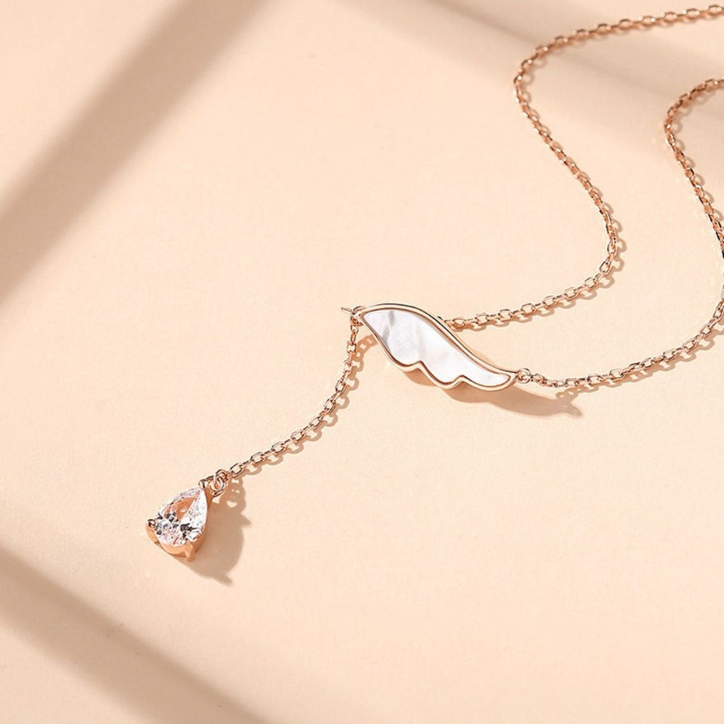 Evangeline Wing Necklace in s925 with rose gold plating