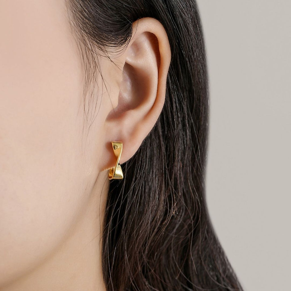Lexie Hoops Earrings in s925 with gold plating