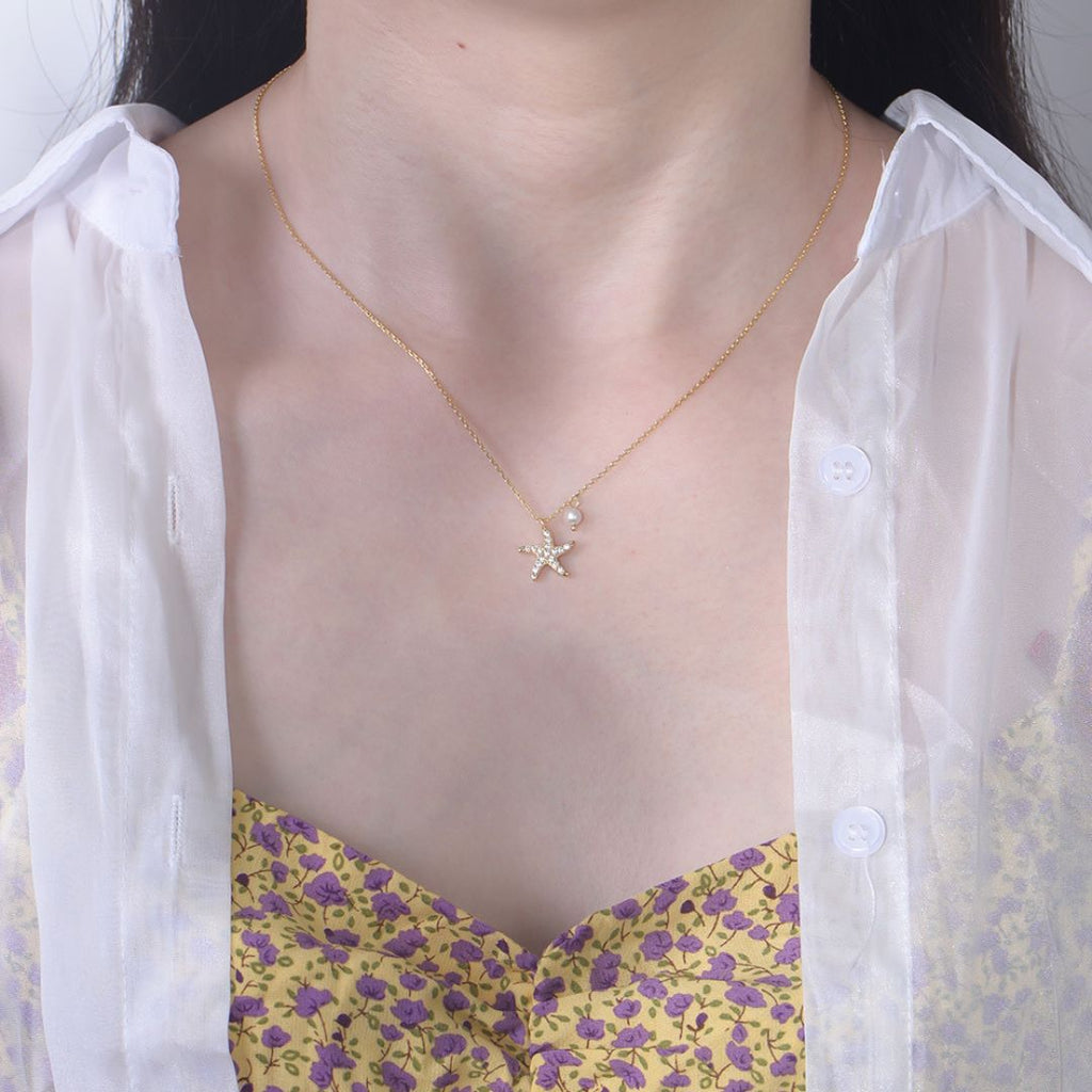 Cora Starfish Pendant Necklace in s925 with gold plating