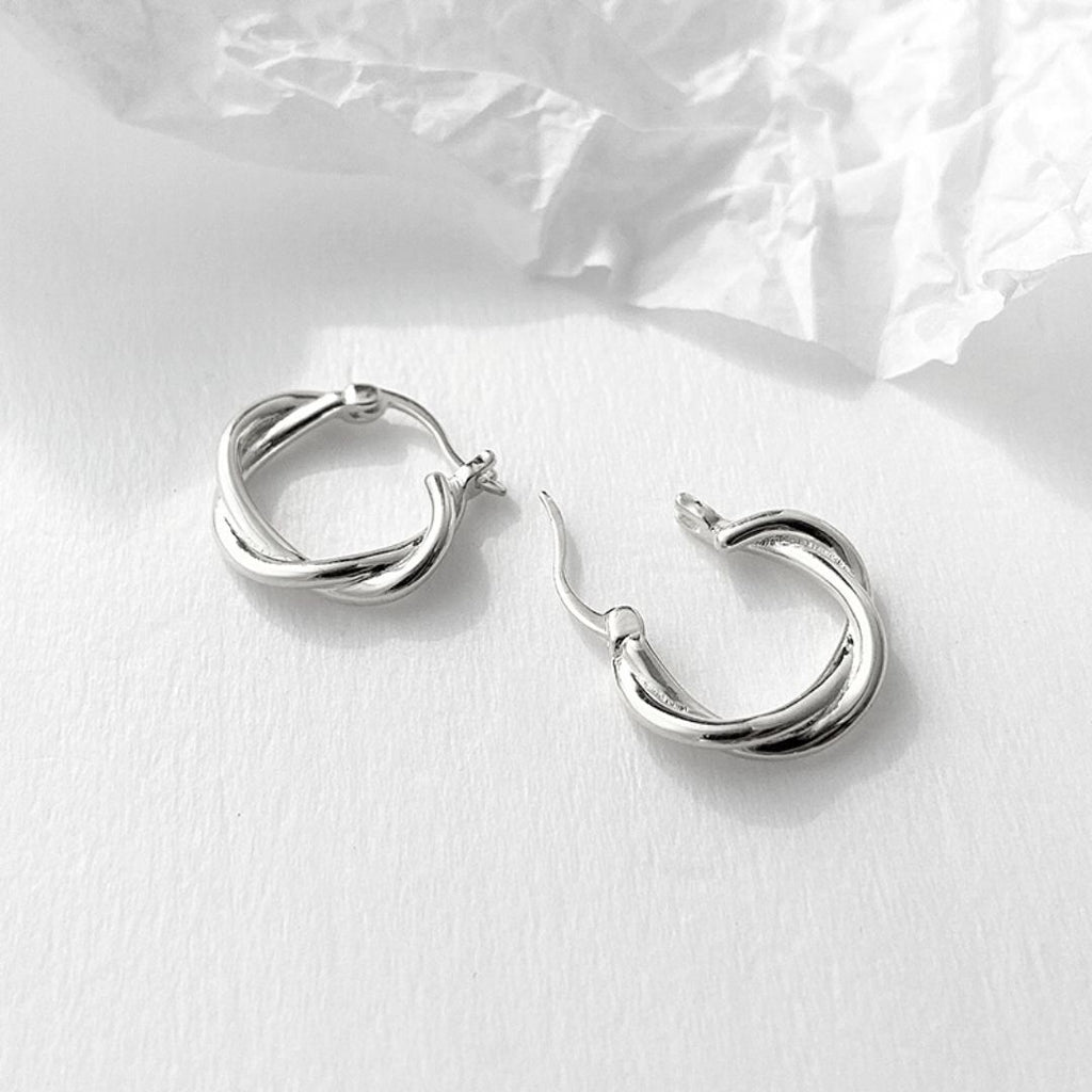 Vallery Twisted Hoops in 925 sterling silver with rhodium white gold plating